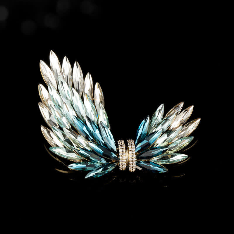 Broche de lujo elegante con alas de circonita brillante para mujer