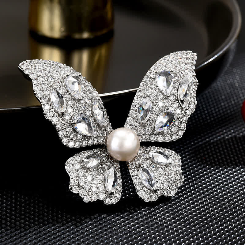 Broche de mariposa con perlas y circonitas brillantes para mujer