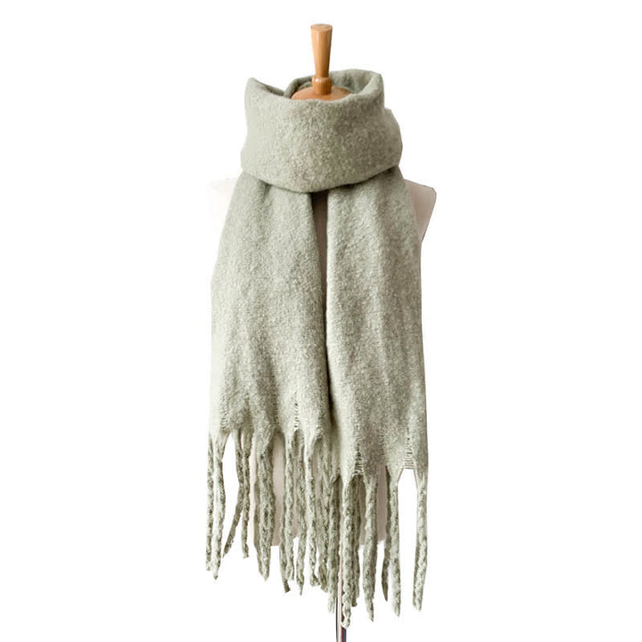 Bufanda unisex cálida de color puro con borlas gruesas