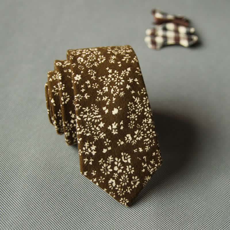 Corbata casual de algodón con estampado floral fresco y bonito para hombre