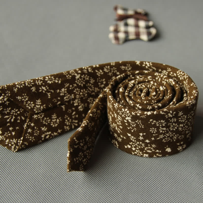 Corbata casual de algodón con estampado floral fresco y bonito para hombre