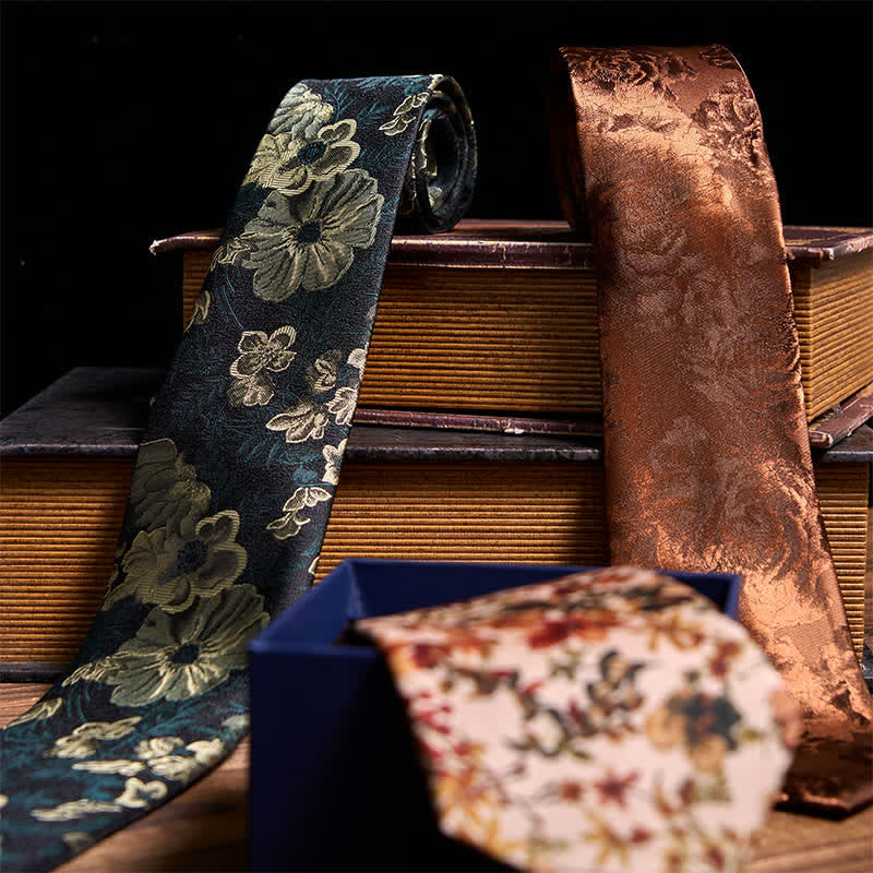 Conjunto de 3 corbatas elegantes e informales con diseño floral