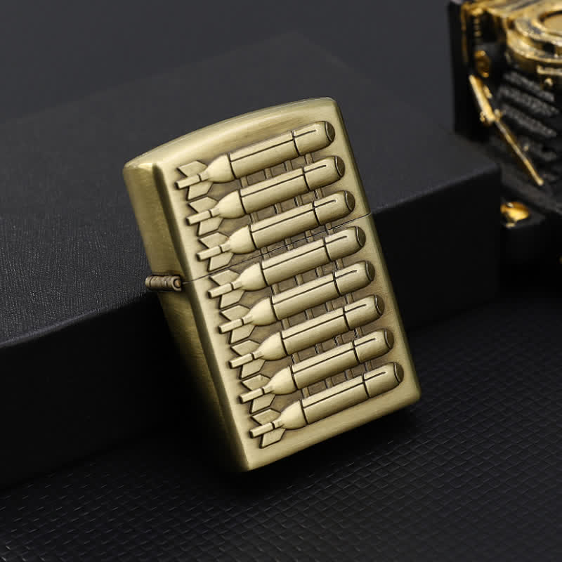 Encendedor de queroseno recargable con diseño de balas de bronce