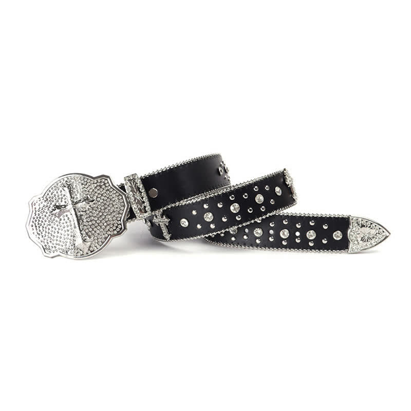 Cinturón de cuero con tachuelas y diamantes de imitación y hebilla cruzada brillante
