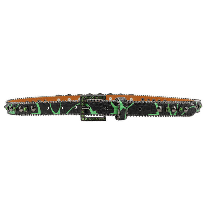 Cinturón de cuero con estampado de leopardo y remaches de calavera gótica elegante