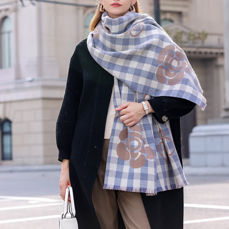 Bufanda unisex con estampado de flores grandes y borlas a cuadros