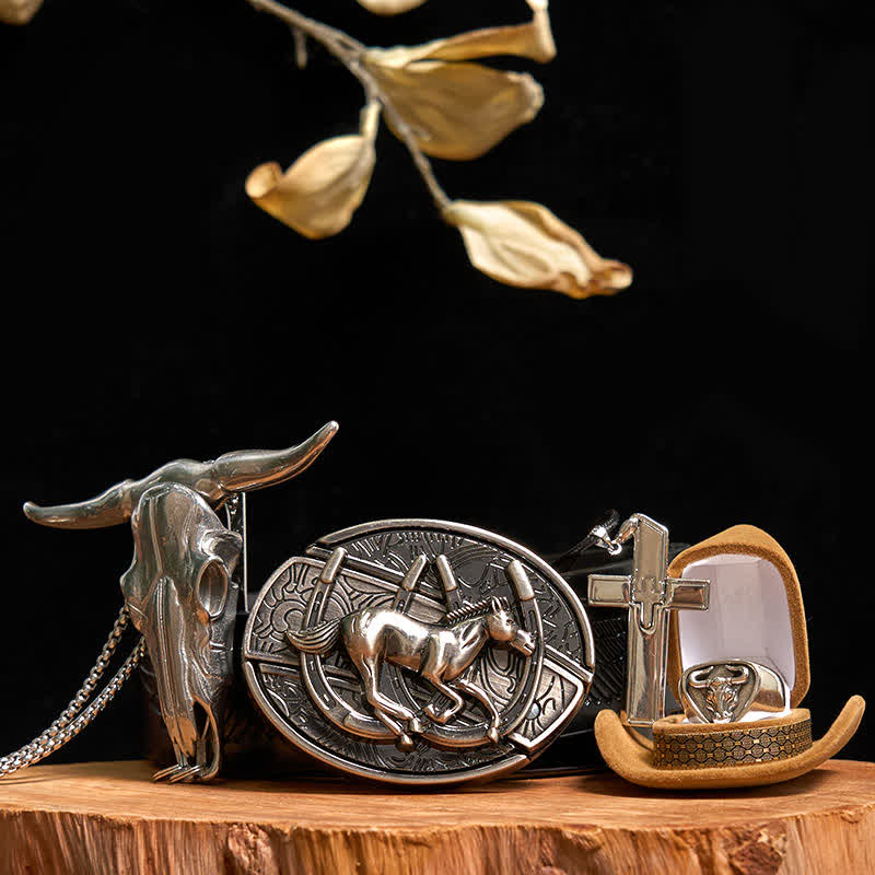 Conjunto de collar y anillo con colgante de toro y hebilla de cinturón con cuchillo oculto para caballo.