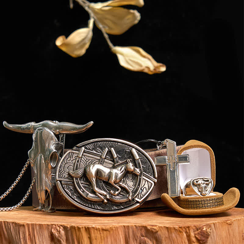 Conjunto de collar y anillo con colgante de toro y hebilla de cinturón con cuchillo oculto para caballo.
