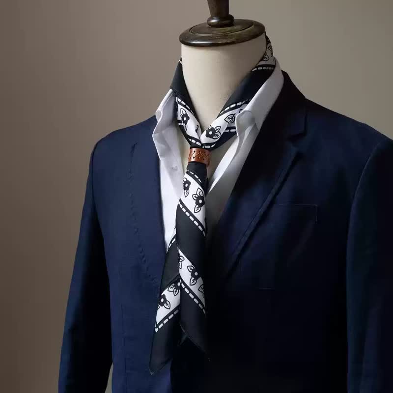 Bufanda cuadrada grande y elegante con estampado clásico de cachemira en estilo británico