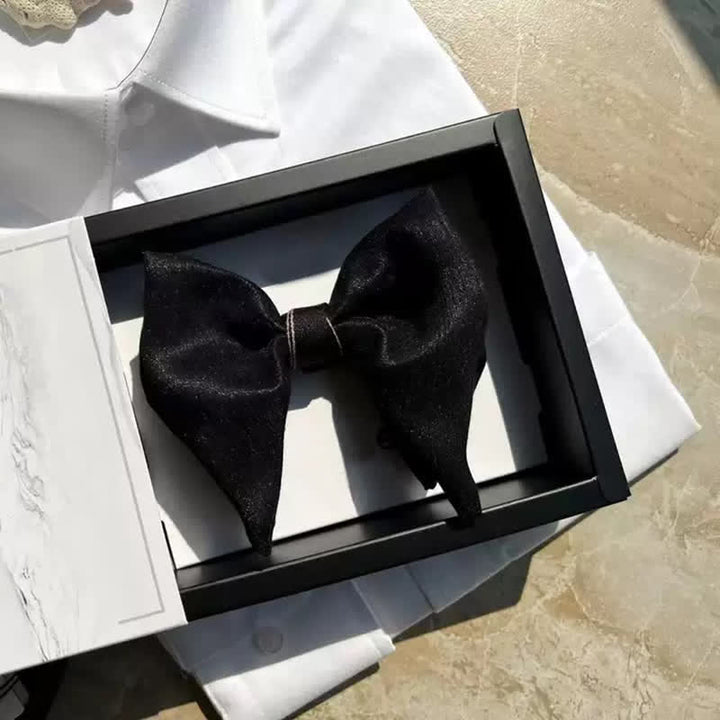 Pajarita formal de gran tamaño con diseño de mariposa en color negro para hombre