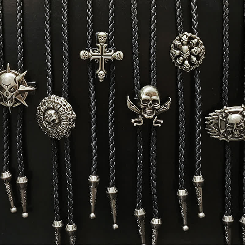 Colgante de plata con forma de calavera y lazo estilo punk