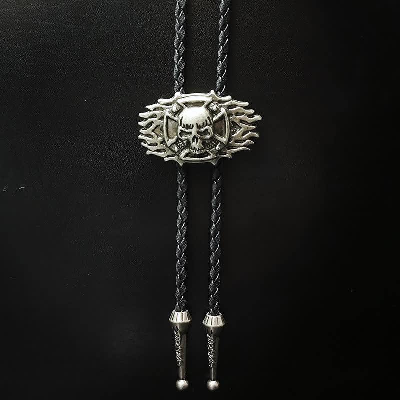 Colgante de plata con forma de calavera y lazo estilo punk