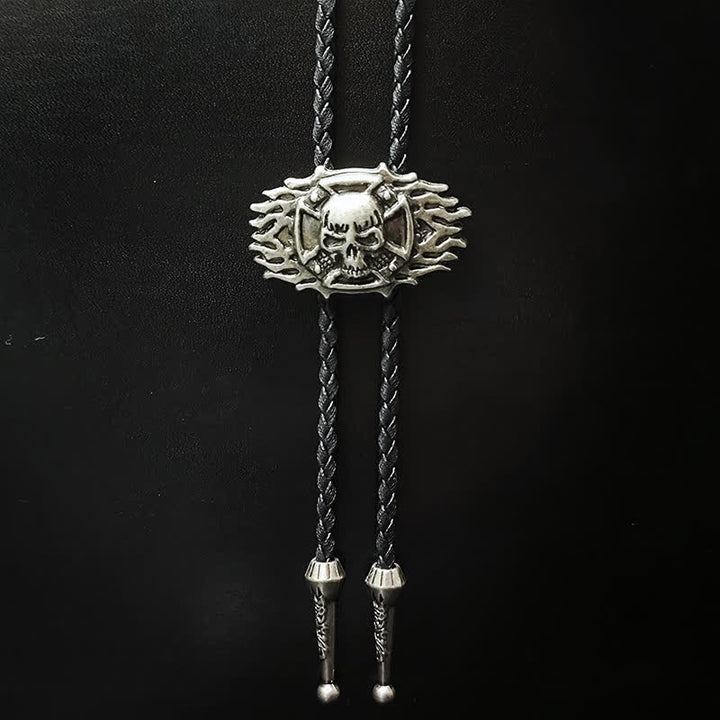 Colgante de plata con forma de calavera y lazo estilo punk