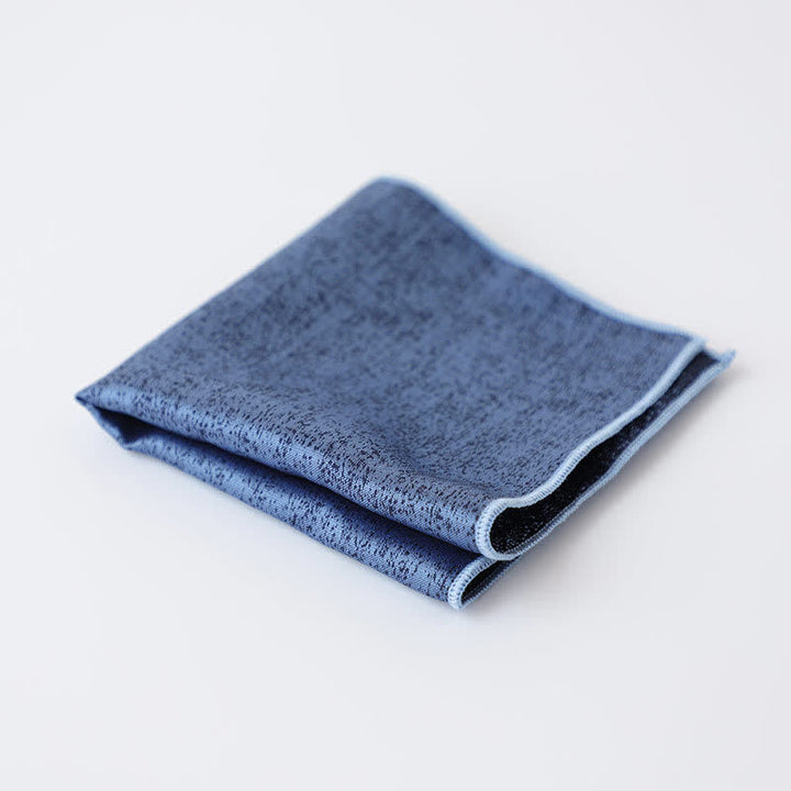 Pañuelo de bolsillo para hombre con estampado oscuro sutil y de color liso