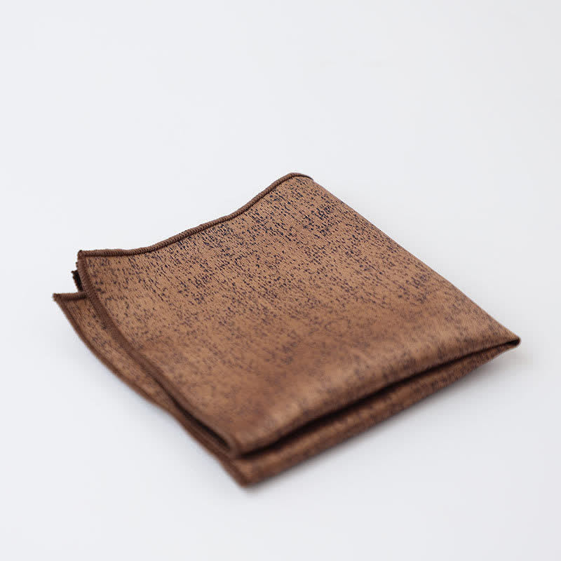 Pañuelo de bolsillo para hombre con estampado oscuro sutil y de color liso