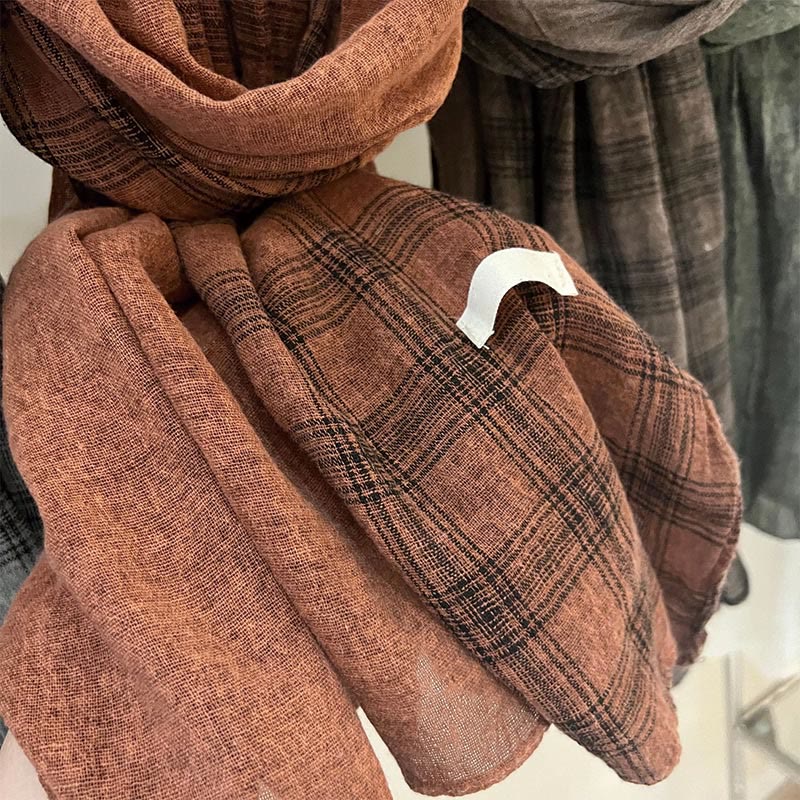 Bufanda fina de cuadros con empalmes de lino suave para primavera