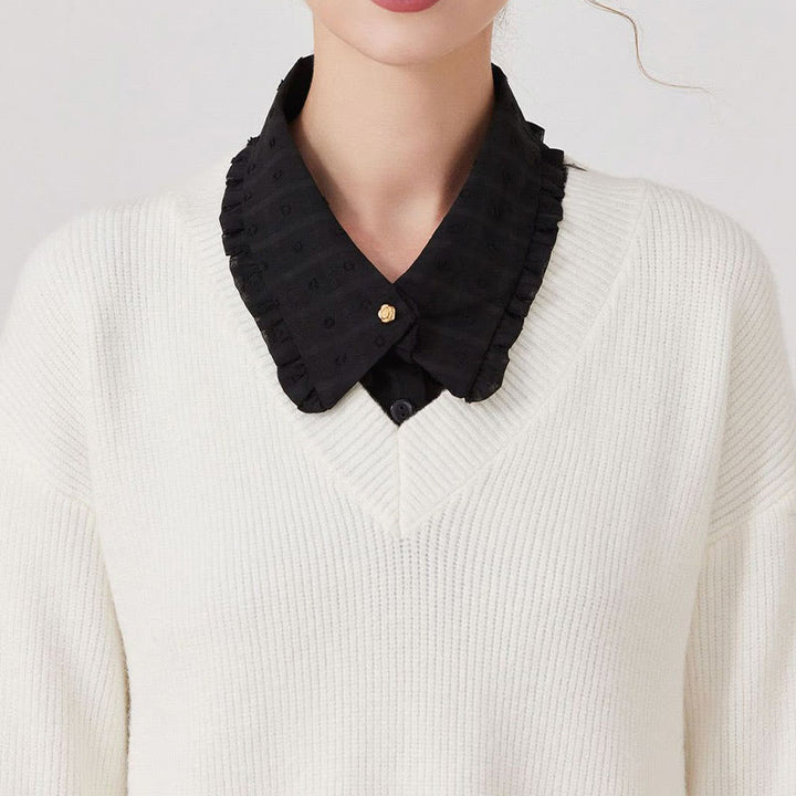 Blusa camisera desmontable con cuello falso y entramado de pétalos