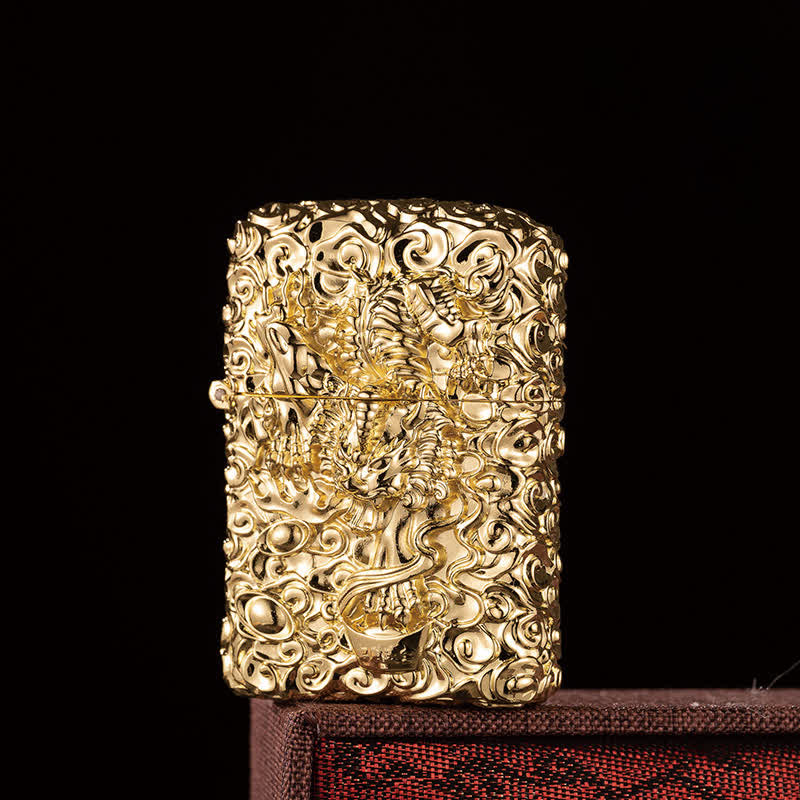 Encendedor de queroseno recargable con tallado de animales salvajes míticos