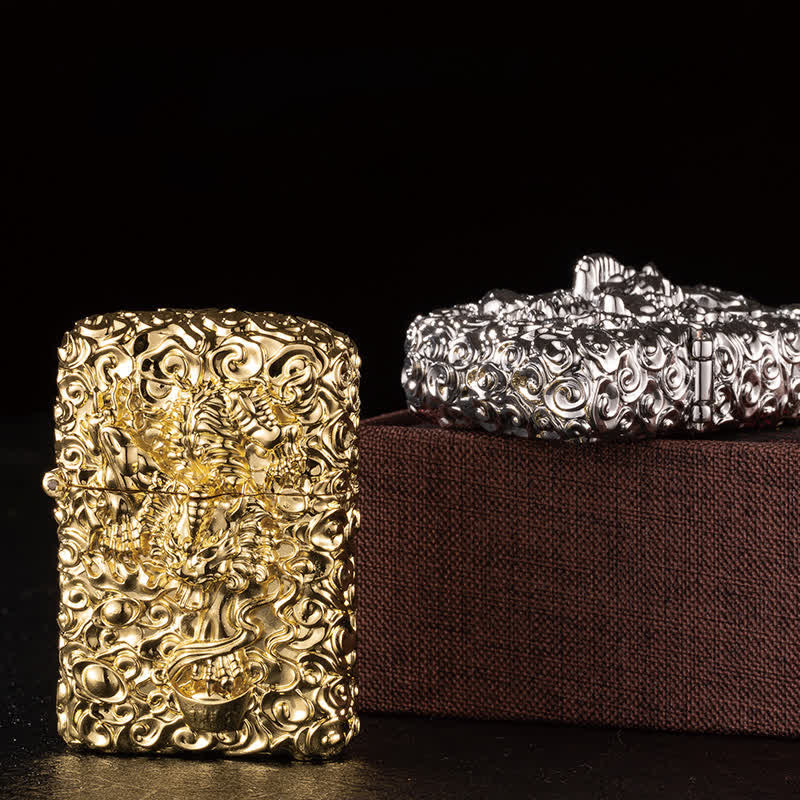 Encendedor de queroseno recargable con tallado de animales salvajes míticos