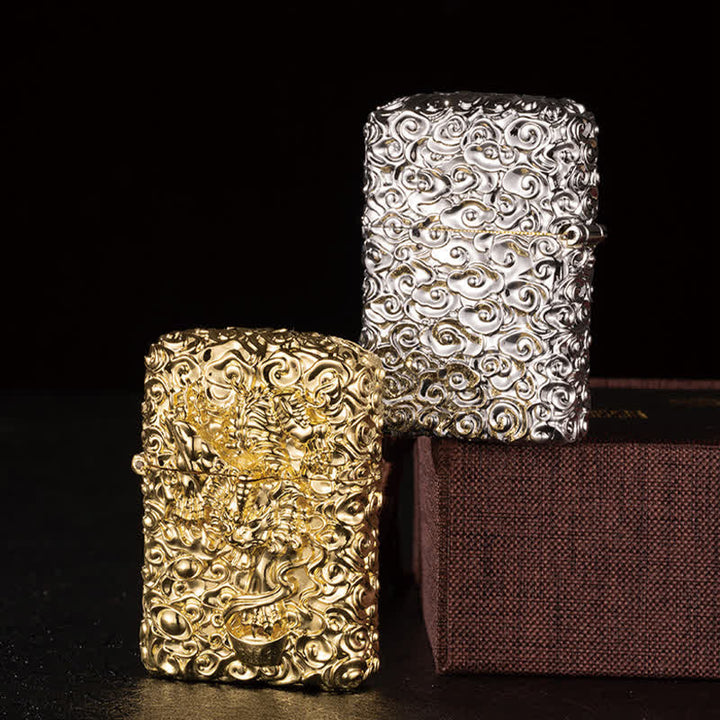 Encendedor de queroseno recargable con tallado de animales salvajes míticos