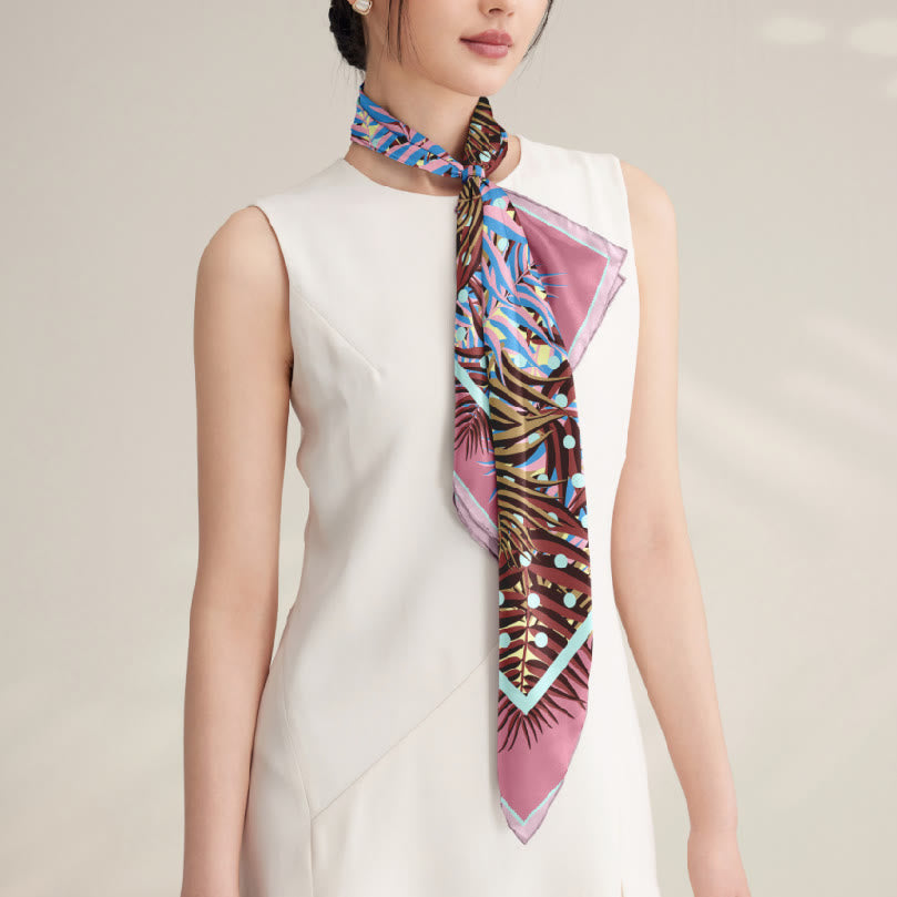 Bufanda fina de seda con estampado de cuatro hojas para mujer