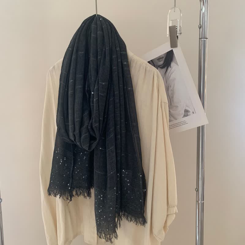 Bufanda fina de color liso con lentejuelas teñidas y sucias