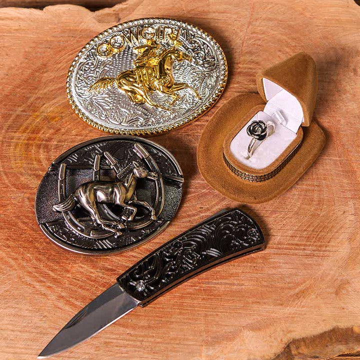 Conjunto de hebilla de cinturón con forma de vaquera, con diseño de caballo corriendo y cuchillo oculto, con anillo de rosa giratorio