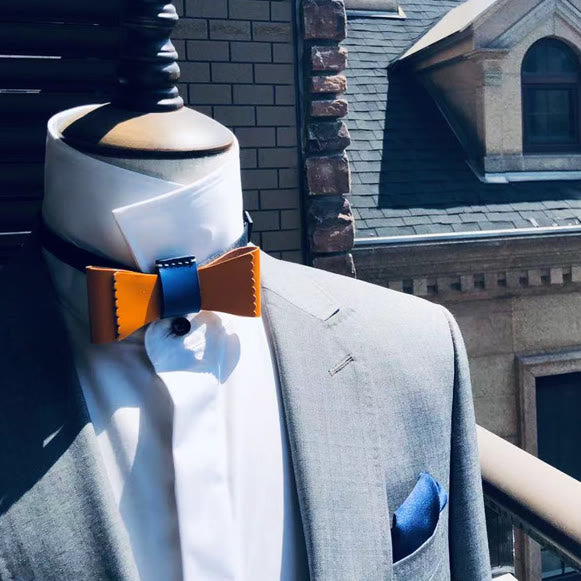 Pajarita de cuero curtido con combinación de colores única para hombre