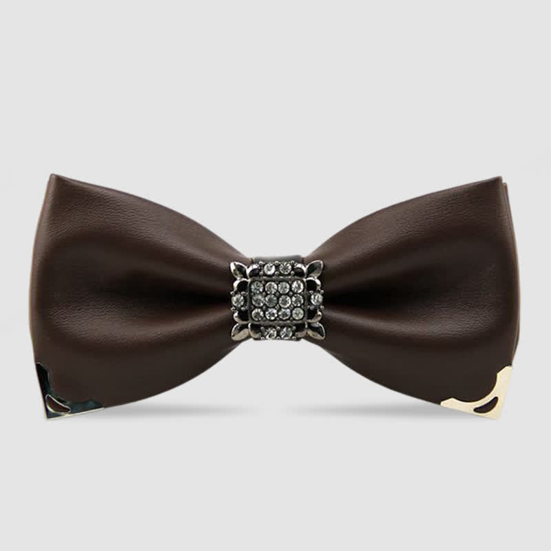 Pajarita de cuero con cristales y diamantes de imitación para hombre
