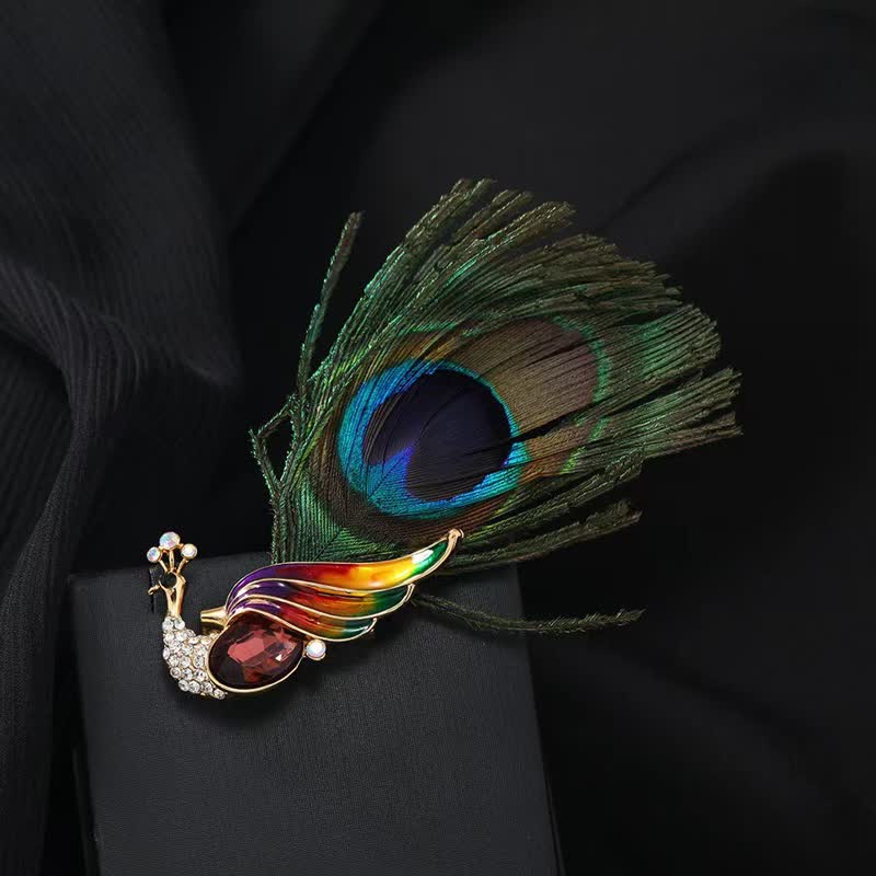 Broche étnico de plumas de pavo real con cristales para mujer