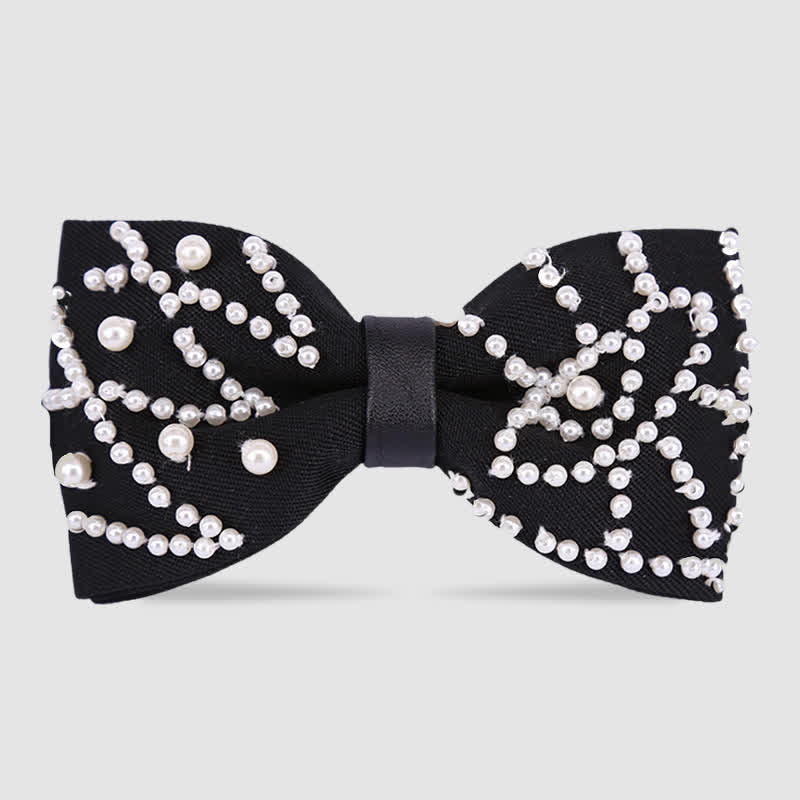 Elegante pajarita de perlas blancas y negras bordadas a mano