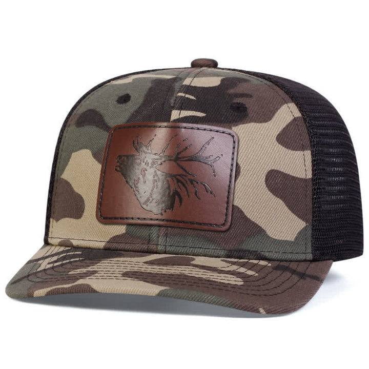 Gorra de camionero con parche de etiqueta de cuero y cabeza de ciervo grande
