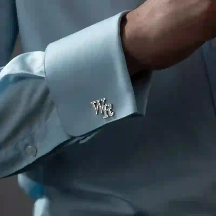 Juego de 1 par de gemelos de traje con cubiertas de botones y letras personalizadas.