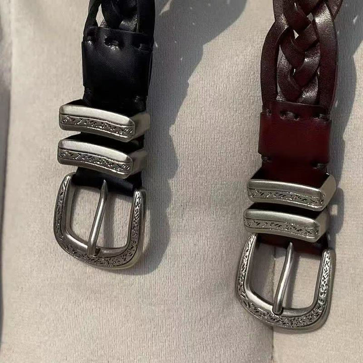 Cinturón de cuero con hebilla plateada tallada y tejido de moda