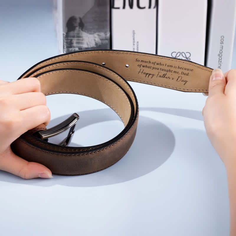 Cinturón de cuero personalizado con punta grabada personalizada y sencilla