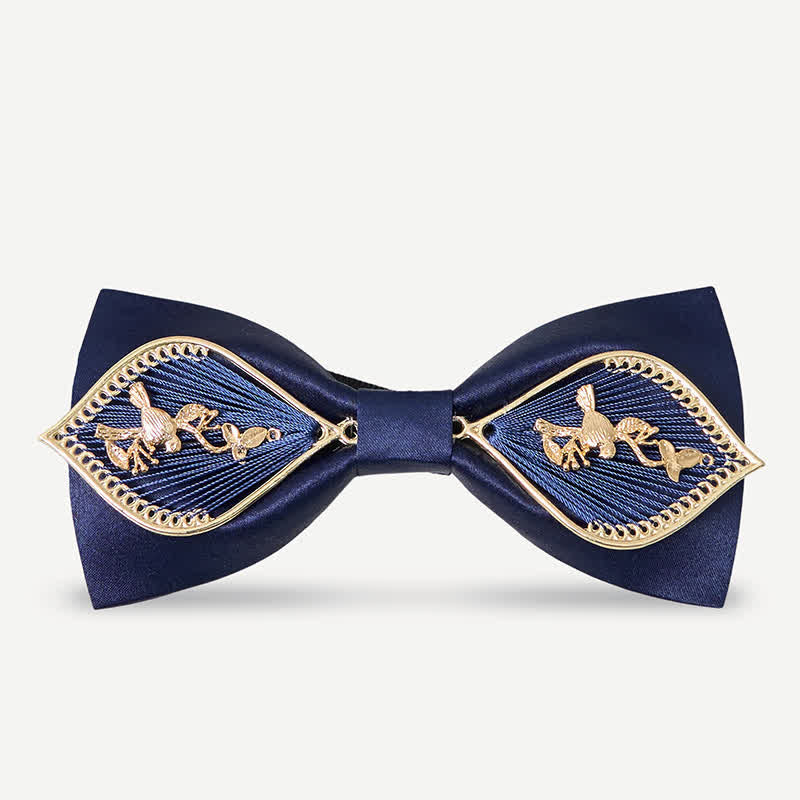 Pajarita de metal dorado con forma de fénix para hombre en azul marino