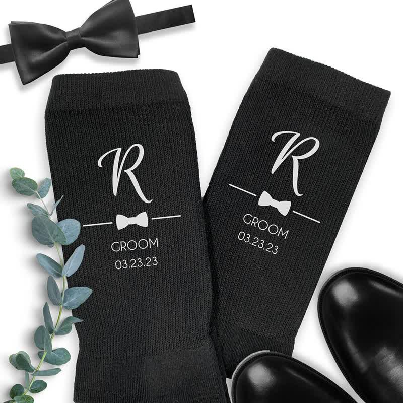 Calcetines negros personalizados para padrinos de boda con nombre para hombre