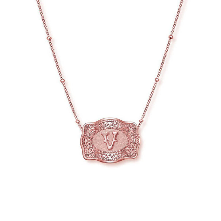Collar con inicial en relieve en oro rosa