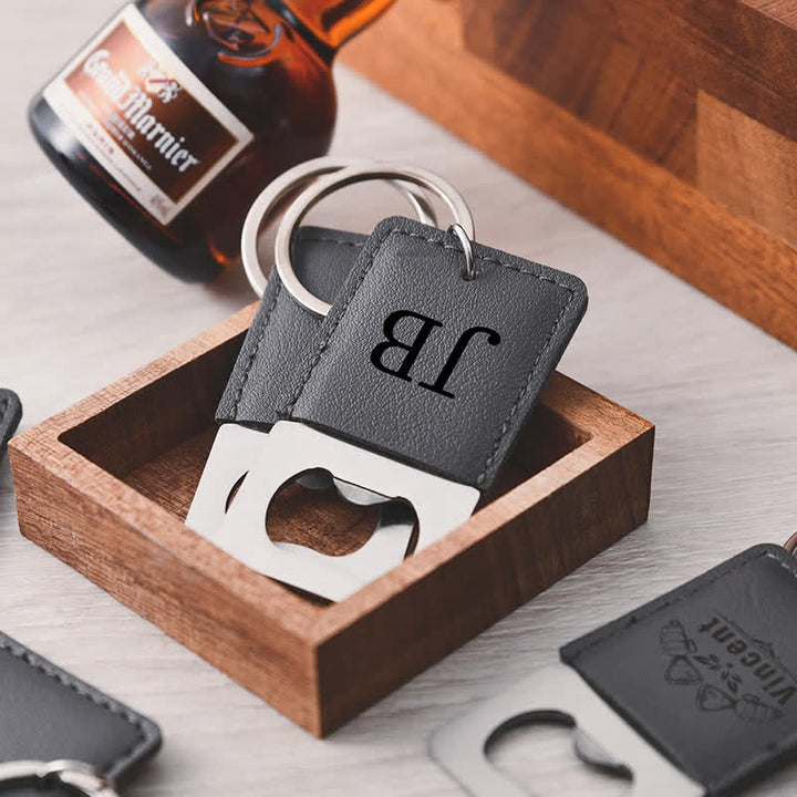 Llavero de cuero con abrebotellas personalizado para padrinos de boda - image 7