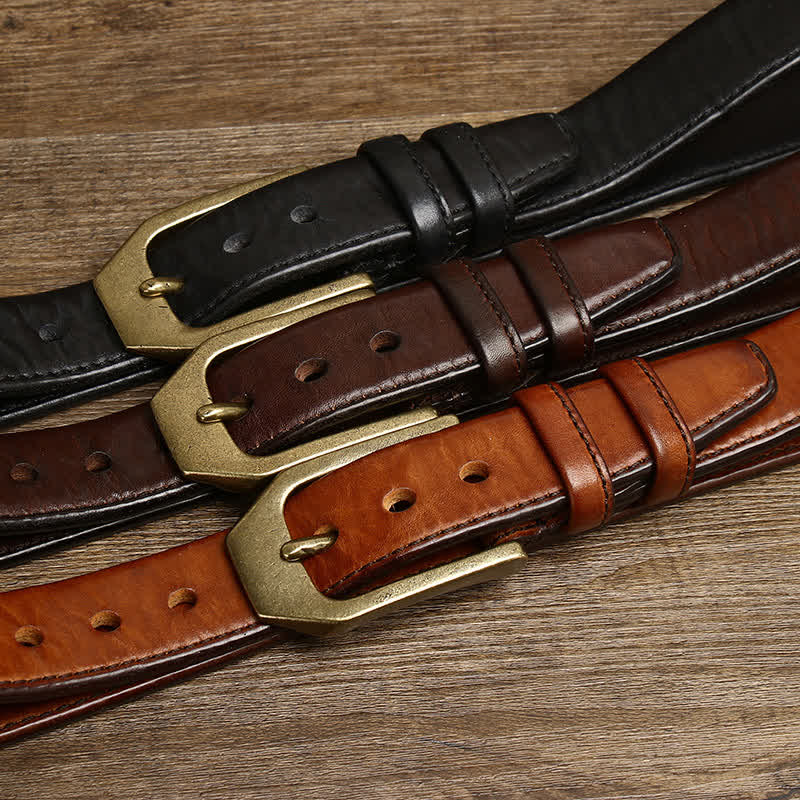 Cinturón de cuero brillante con hebilla rectangular para hombre