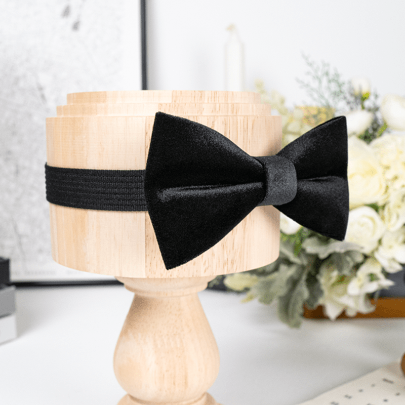 Pajarita de terciopelo de color negro obsidiana para hombre