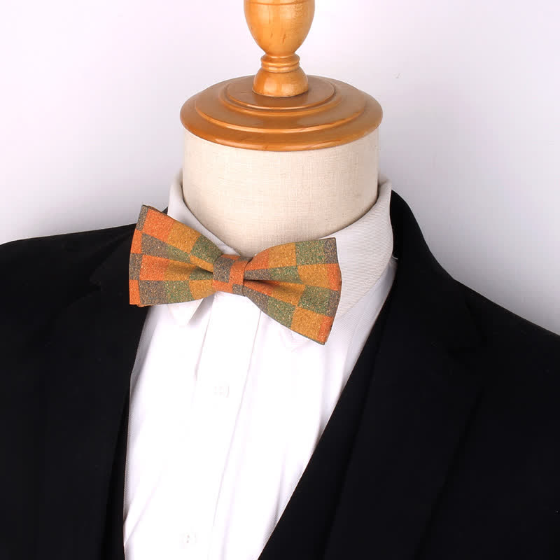 Pajarita multicolor con estampado geométrico de vetas de madera para hombre