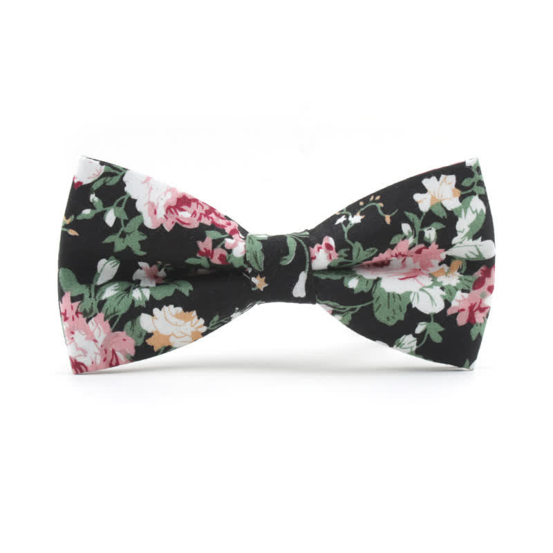 Pajarita con estampado floral de hojas de rosas teñidas para hombre