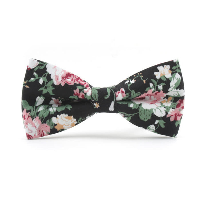 Pajarita con estampado floral de hojas de rosas teñidas para hombre