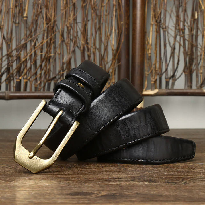 Cinturón de cuero brillante con hebilla rectangular para hombre