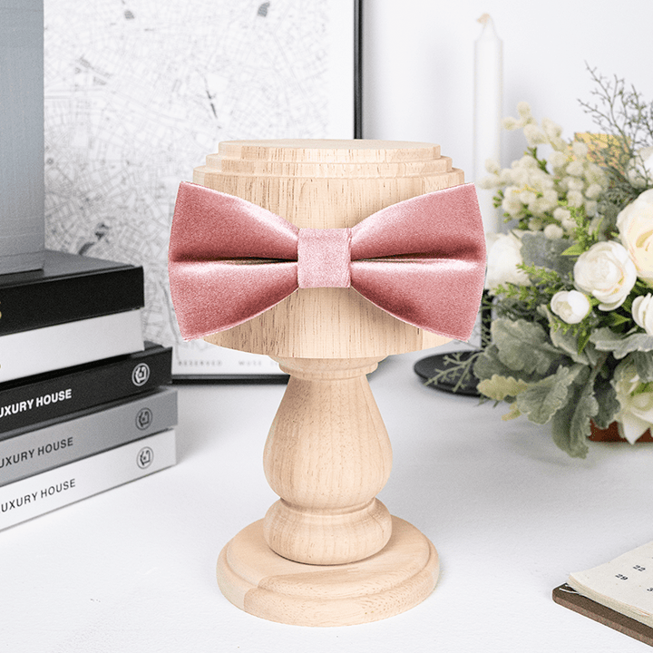 Pajarita de terciopelo de color rosa polvoriento para hombre