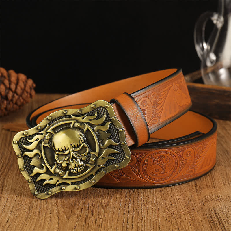 Cinturón de cuero con llamas y cabeza de calavera de moda para hombre