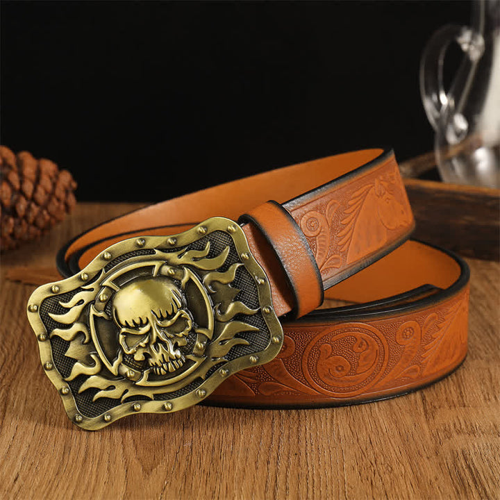 Cinturón de cuero con llamas y cabeza de calavera de moda para hombre
