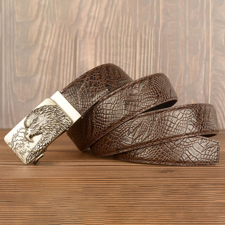 Cinturón de piel con estampado de cocodrilo y águila tallada para hombre