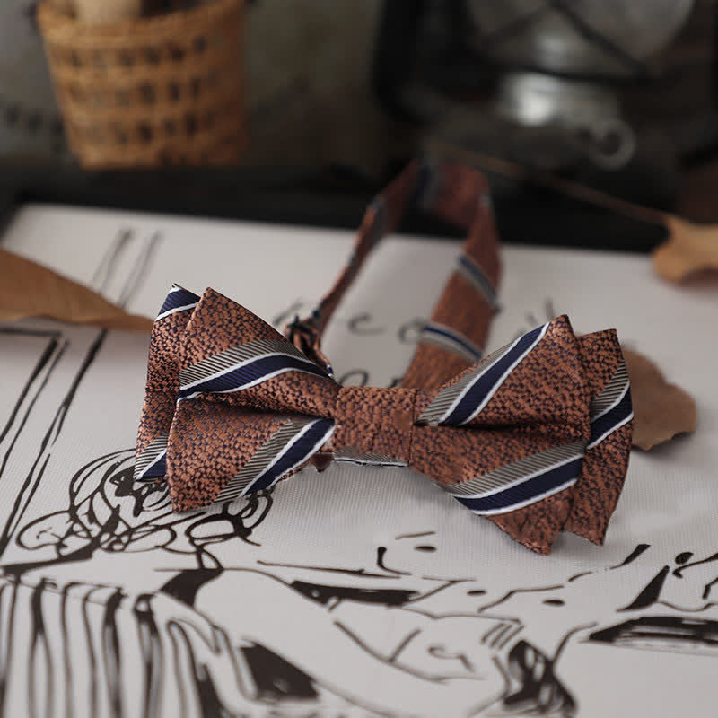 Pajarita elegante de lunares a rayas para hombre